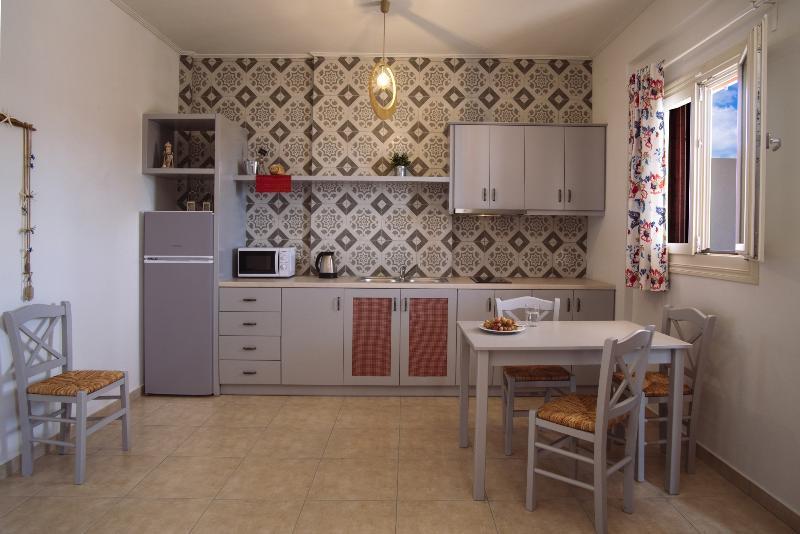 Aelia Apartments & Suites Livadi  Extérieur photo